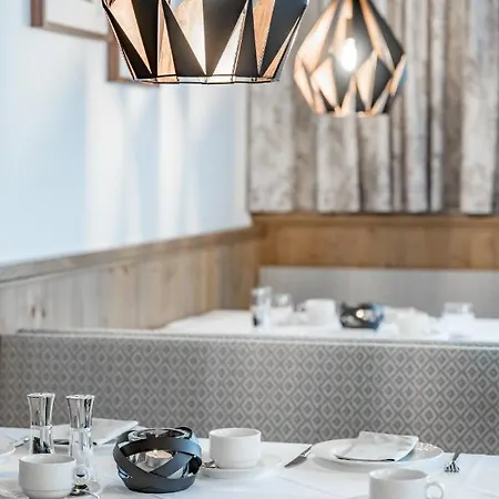 Bed & Breakfast Fender