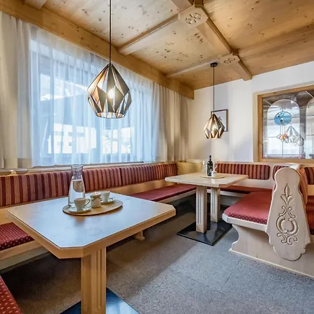 Bed & Breakfast Fender *
